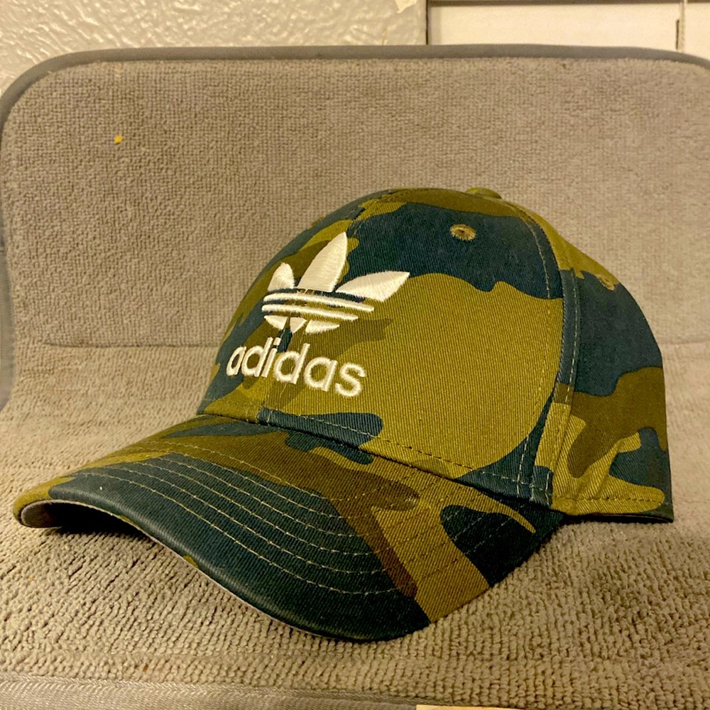 Cap adidas military style